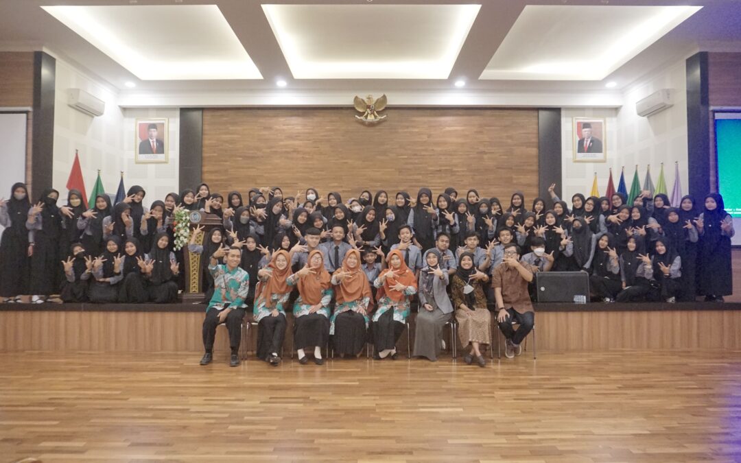 Program Schoolaboration: SMK Muhammadiyah Salaman Belajar PR