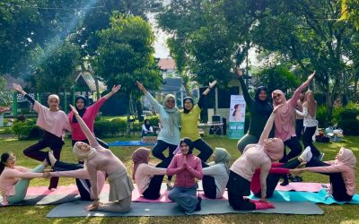 Event MICE Mahasiswa Ilkom UNIMMA Pecah! Sukses Gelar Outdoor Yoga Class ‘Harmony in Nature’ di TKL Ecopark